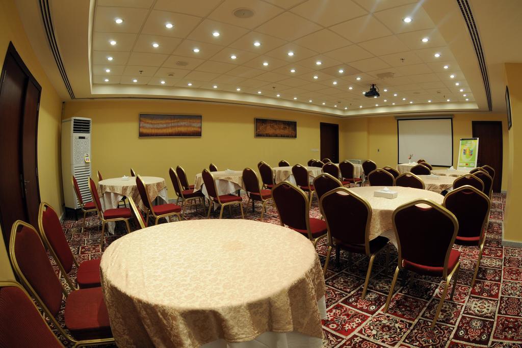Hala Hotel Эль-Хубар Экстерьер фото