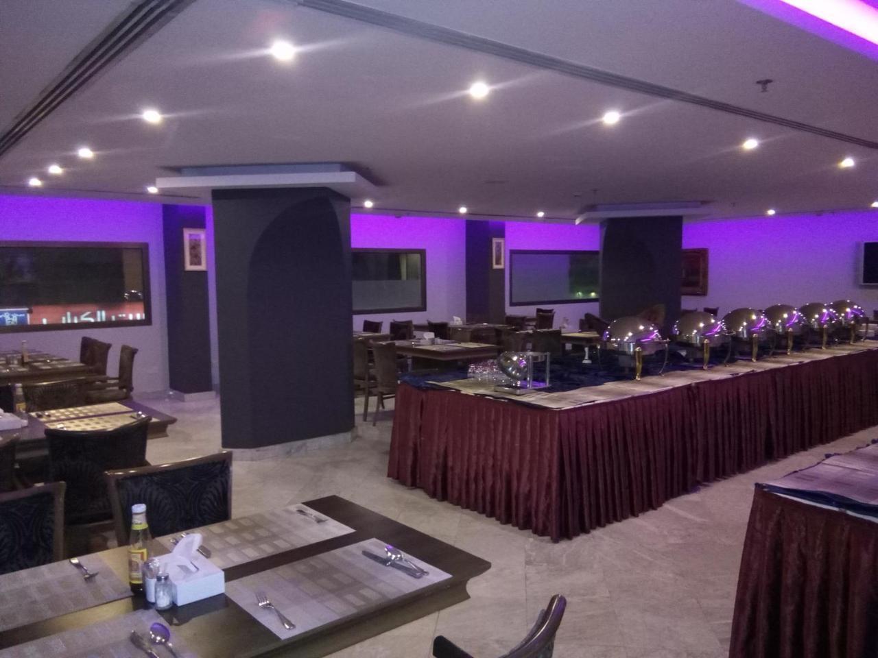 Hala Hotel Эль-Хубар Экстерьер фото