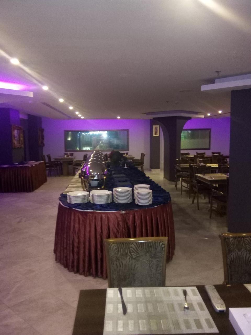 Hala Hotel Эль-Хубар Экстерьер фото