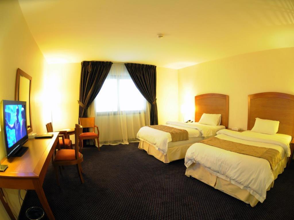 Hala Hotel Эль-Хубар Экстерьер фото