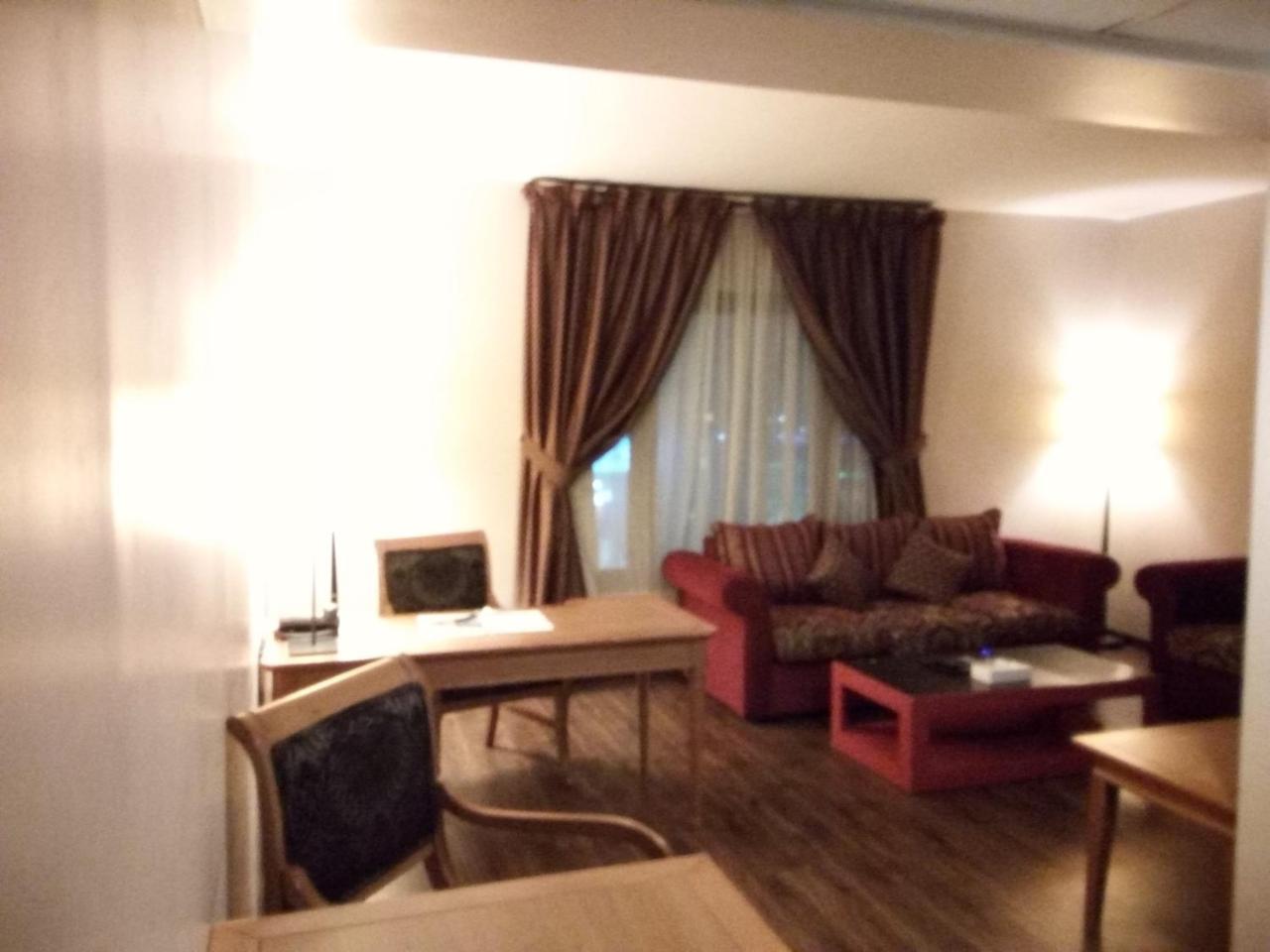 Hala Hotel Эль-Хубар Экстерьер фото