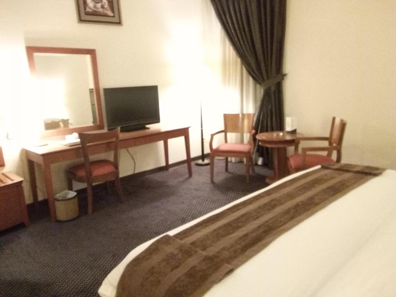 Hala Hotel Эль-Хубар Экстерьер фото