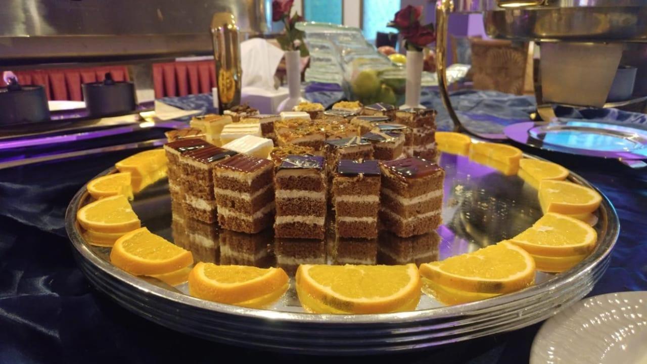 Hala Hotel Эль-Хубар Экстерьер фото