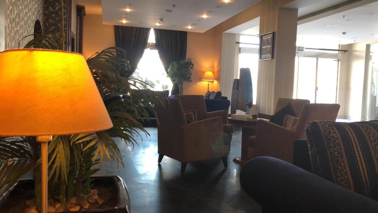 Hala Hotel Эль-Хубар Экстерьер фото